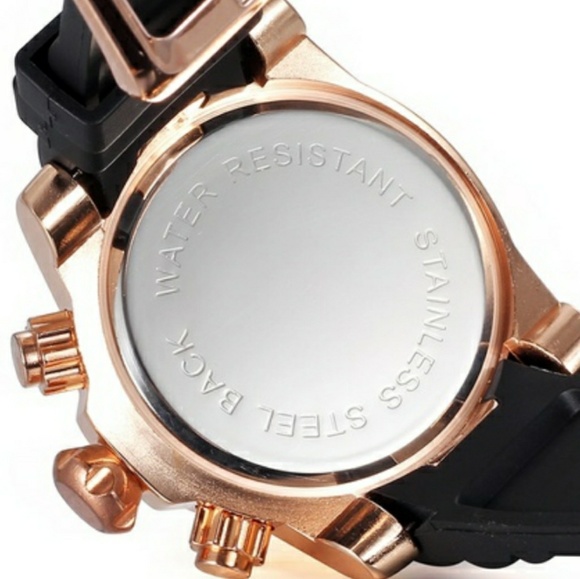 Designer Men Quartz Watch - Picture 2 of 3